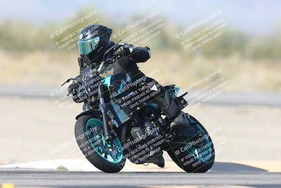 media/Dec-01-2025-Moto Forza (Mon) [[2daa91e15f]]/2-Intermediate Group/Session 3 (Turn 3)/